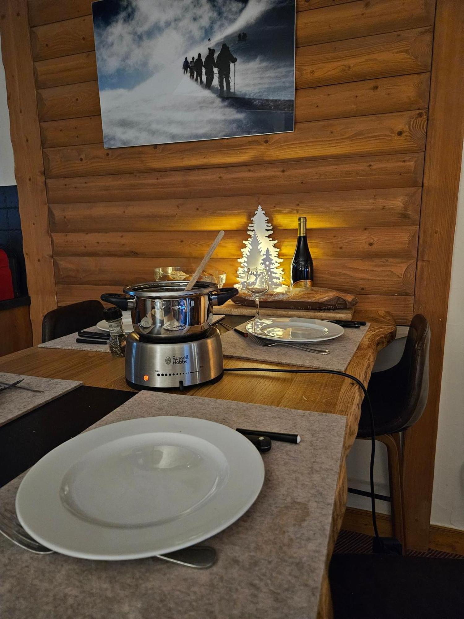 Appartement Arc 1950 M, Ski Au Pied, Piscine Exterieure Chauffee, Remontees Mecaniques A 100M, Sauna Et Salle De Sports Les Arcs  Room photo